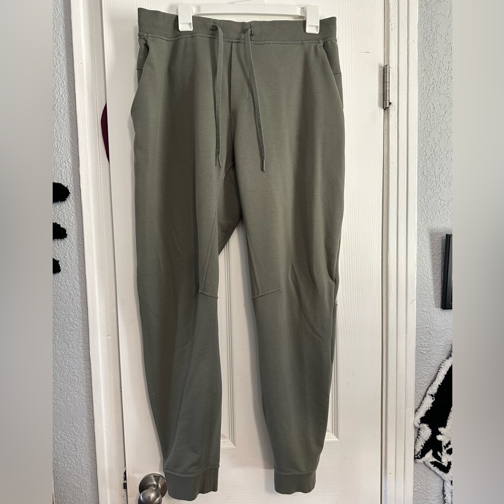 Lululemon men’s city sweat joggers